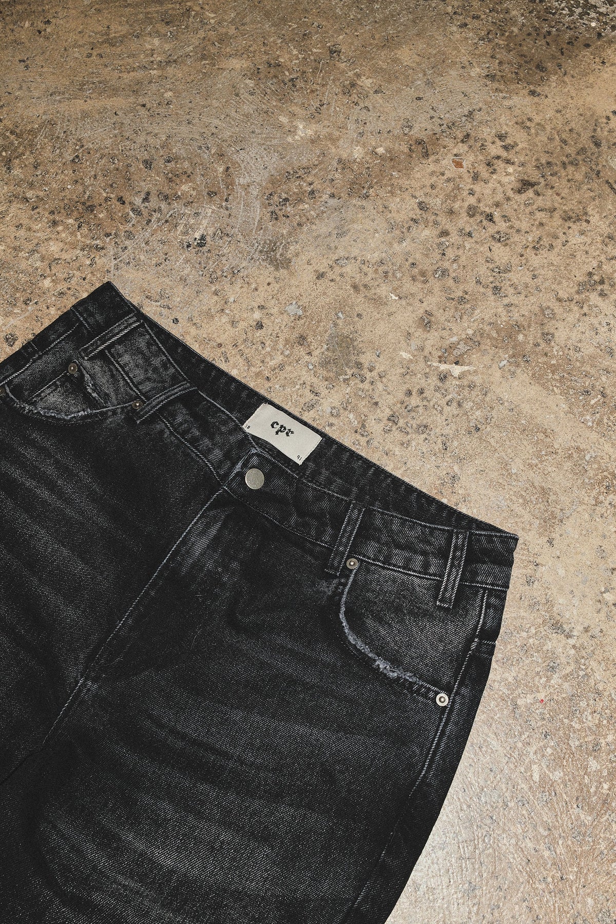 Straight Denim - Black Wash